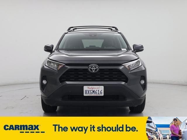 Photo of 2021 Blue Toyota RAV4