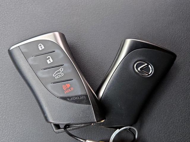 Photo of 2025 Silver Lexus RX 350