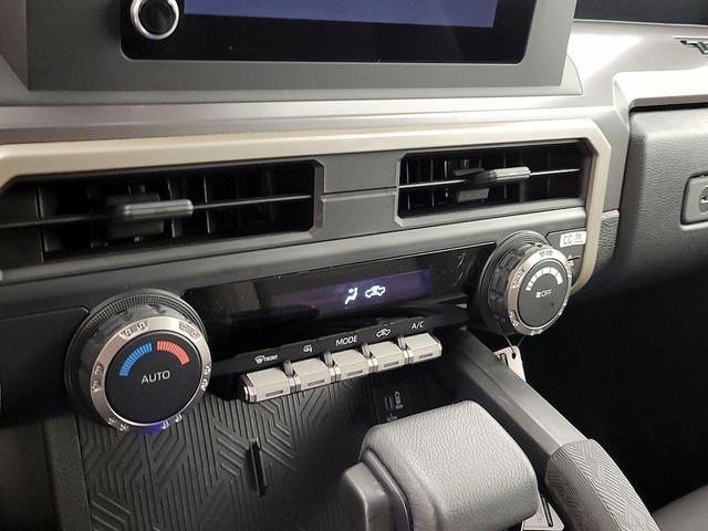 Photo of 2024 Black Toyota Tacoma