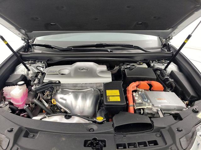 Photo of 2014 Silver Lexus ES 300h
