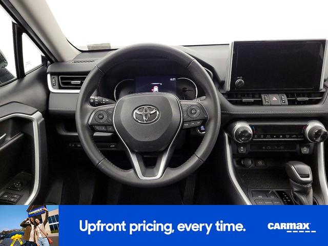 Photo of 2024 Gray Toyota RAV4