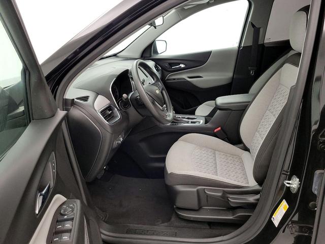 Photo of 2022 Black Chevrolet Equinox