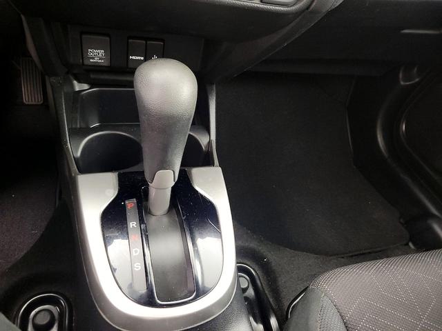 Photo of 2015 White Honda Fit
