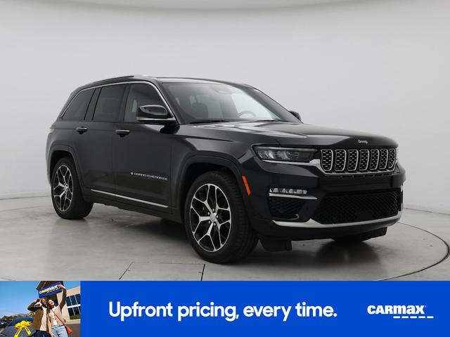 Photo of 2022 Black Jeep Grand Cherokee