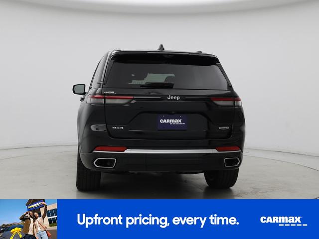 Photo of 2022 Black Jeep Grand Cherokee