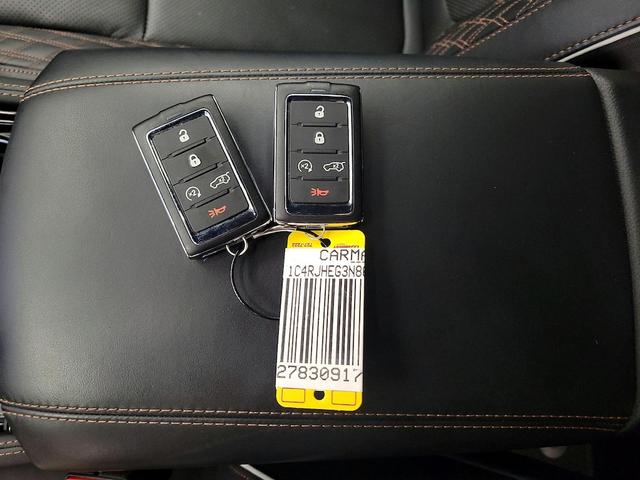 Photo of 2022 Black Jeep Grand Cherokee