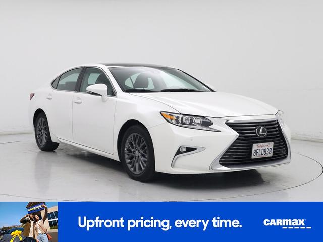 Photo of 2018 White Lexus ES 350