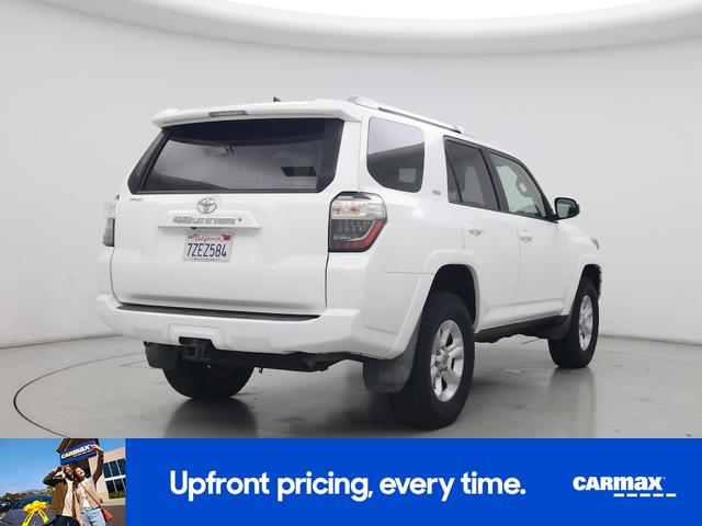 Photo of 2017 White Toyota 4Runner