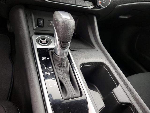 Photo of 2025 Gray Nissan Sentra