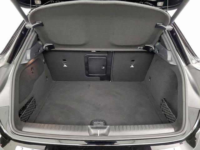 Photo of 2020 Black Mercedes-Benz GLA 250