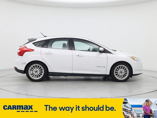 Photo of 2014 White Ford Focus Electric