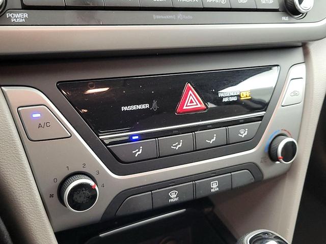 Photo of 2017 Silver Hyundai ELANTRA