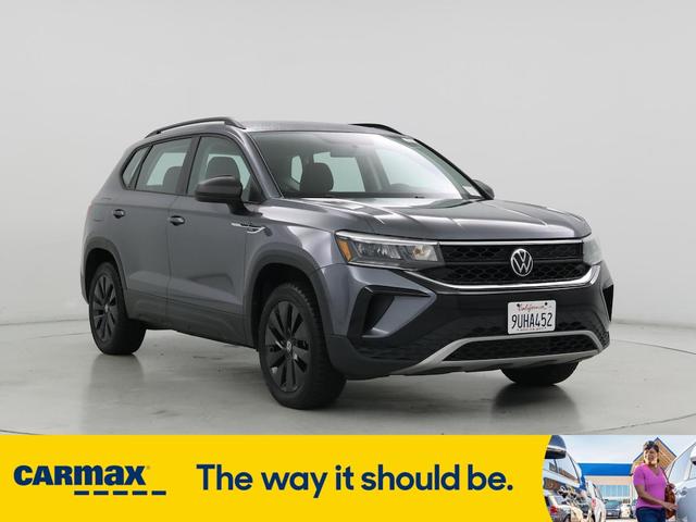 Photo of 2022 Gray Volkswagen Taos