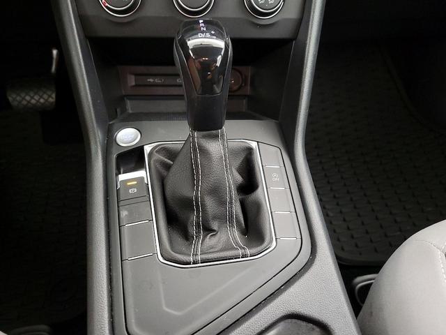 Photo of 2022 Gray Volkswagen Taos