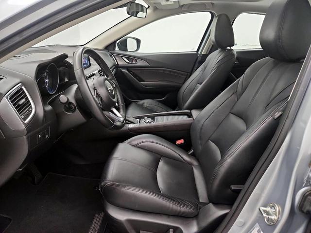 Photo of 2018 Silver Mazda Mazda3