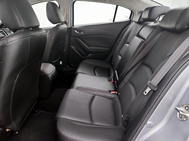 Photo of 2018 Silver Mazda Mazda3