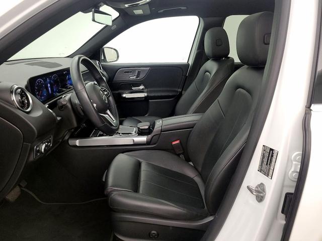 Photo of 2022 White Mercedes-Benz GLB 250