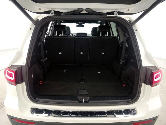 Photo of 2022 White Mercedes-Benz GLB 250