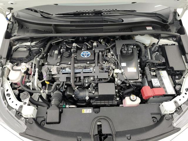 Photo of 2021 White Toyota Corolla Hybrid