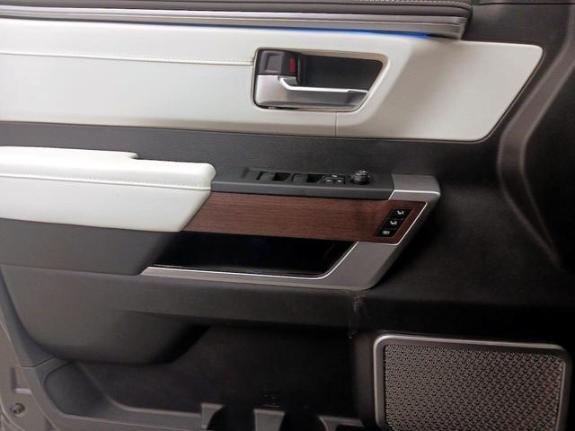Photo of 2023 Gray Toyota Tundra Hybrid