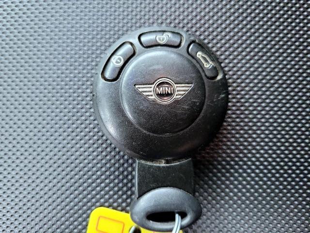 Photo of 2015 White MINI Countryman