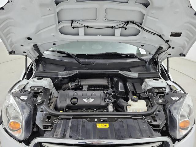 Photo of 2015 White MINI Countryman