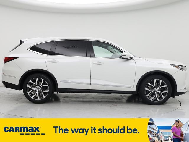Photo of 2022 White Acura MDX