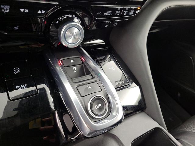 Photo of 2022 White Acura MDX