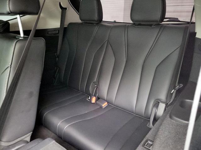 Photo of 2022 White Acura MDX