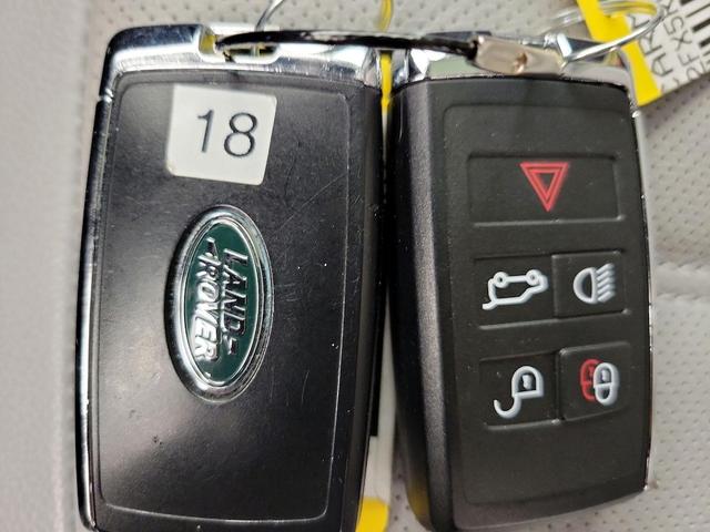 Photo of 2024 Gray Land Rover Range Rover Evoque