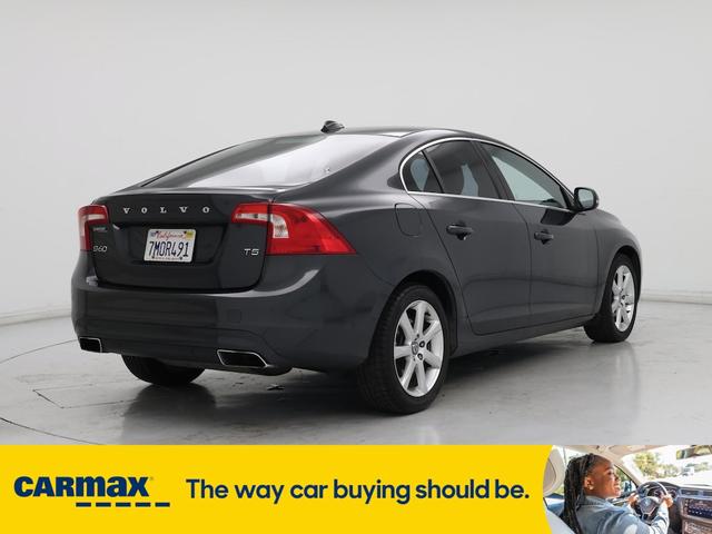 Photo of 2016 Gray Volvo S60