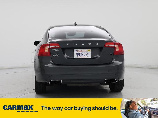 Photo of 2016 Gray Volvo S60