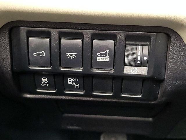 Photo of 2020 White Subaru Ascent