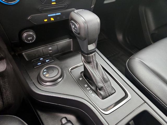 Photo of 2021 White Ford Ranger