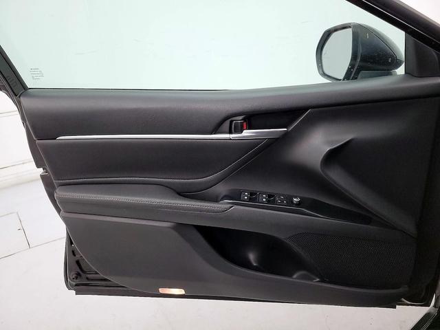 Photo of 2018 Black Toyota Camry