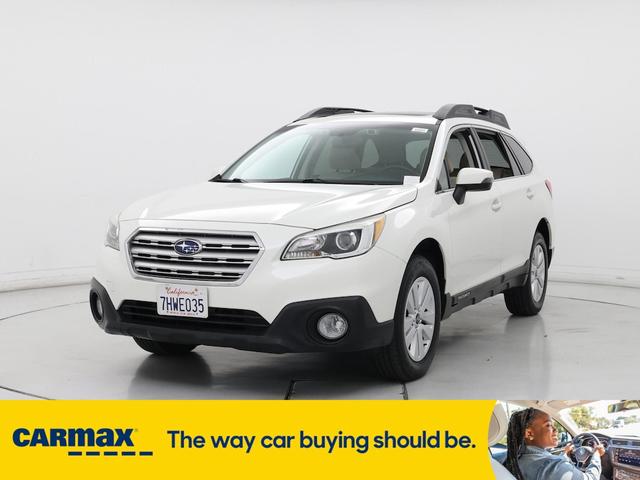 Photo of 2015 White Subaru Outback