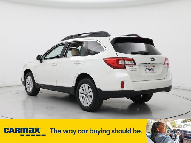 Photo of 2015 White Subaru Outback