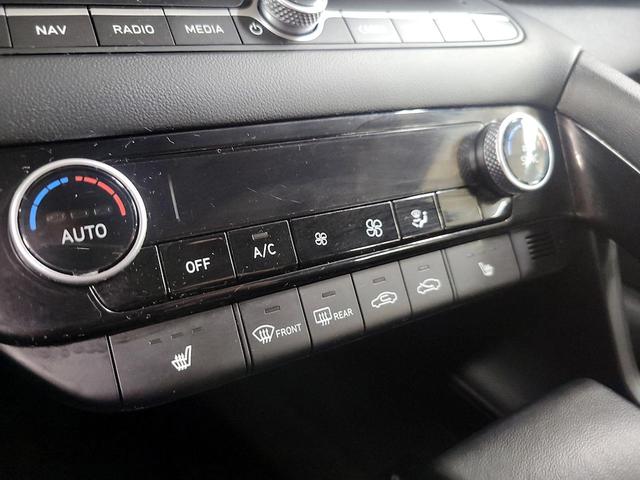 Photo of 2024 Red Hyundai ELANTRA