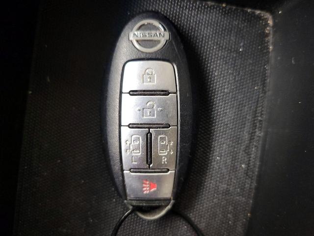 Photo of 2015 Silver Nissan Quest