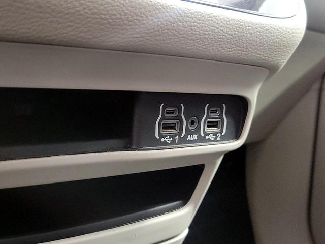 Photo of 2021 Silver Chrysler Pacifica