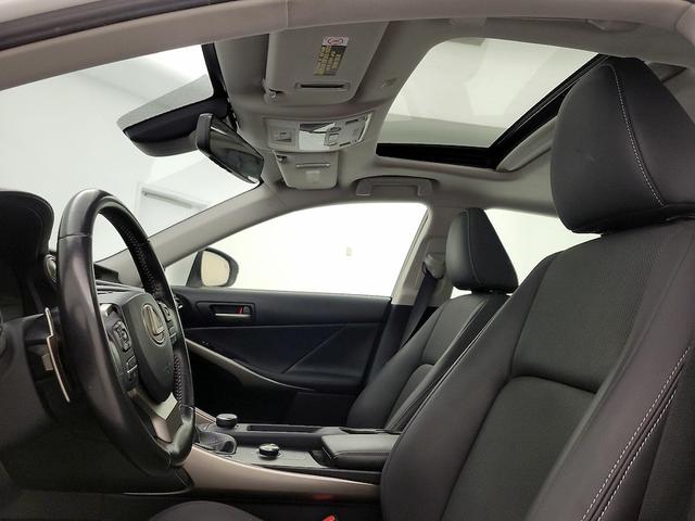 Photo of 2019 White Lexus IS 300