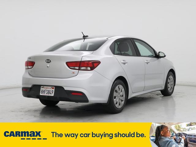 Photo of 2019 Silver Kia Rio