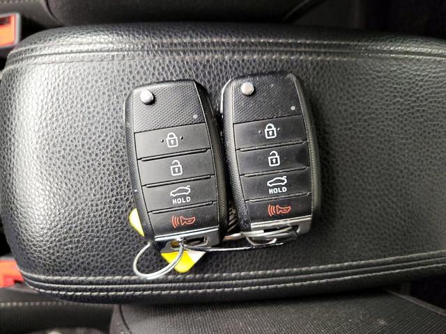 Photo of 2019 Silver Kia Rio