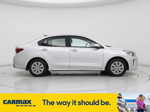 Photo of 2019 Silver Kia Rio