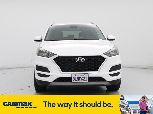 Photo of 2019 White Hyundai TUCSON