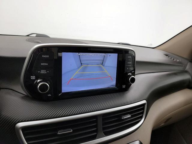 Photo of 2019 White Hyundai TUCSON
