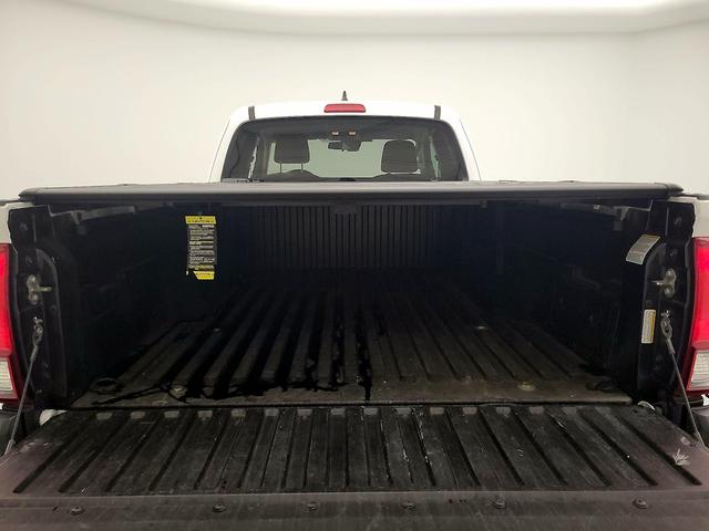 Photo of 2019 White Toyota Tacoma