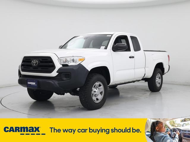 Photo of 2019 White Toyota Tacoma