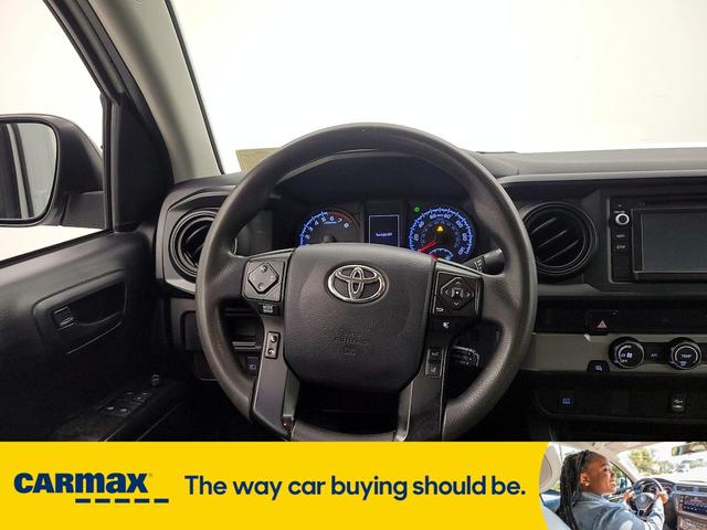 Photo of 2019 White Toyota Tacoma