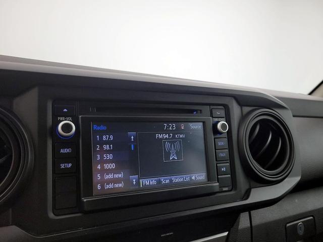 Photo of 2019 White Toyota Tacoma